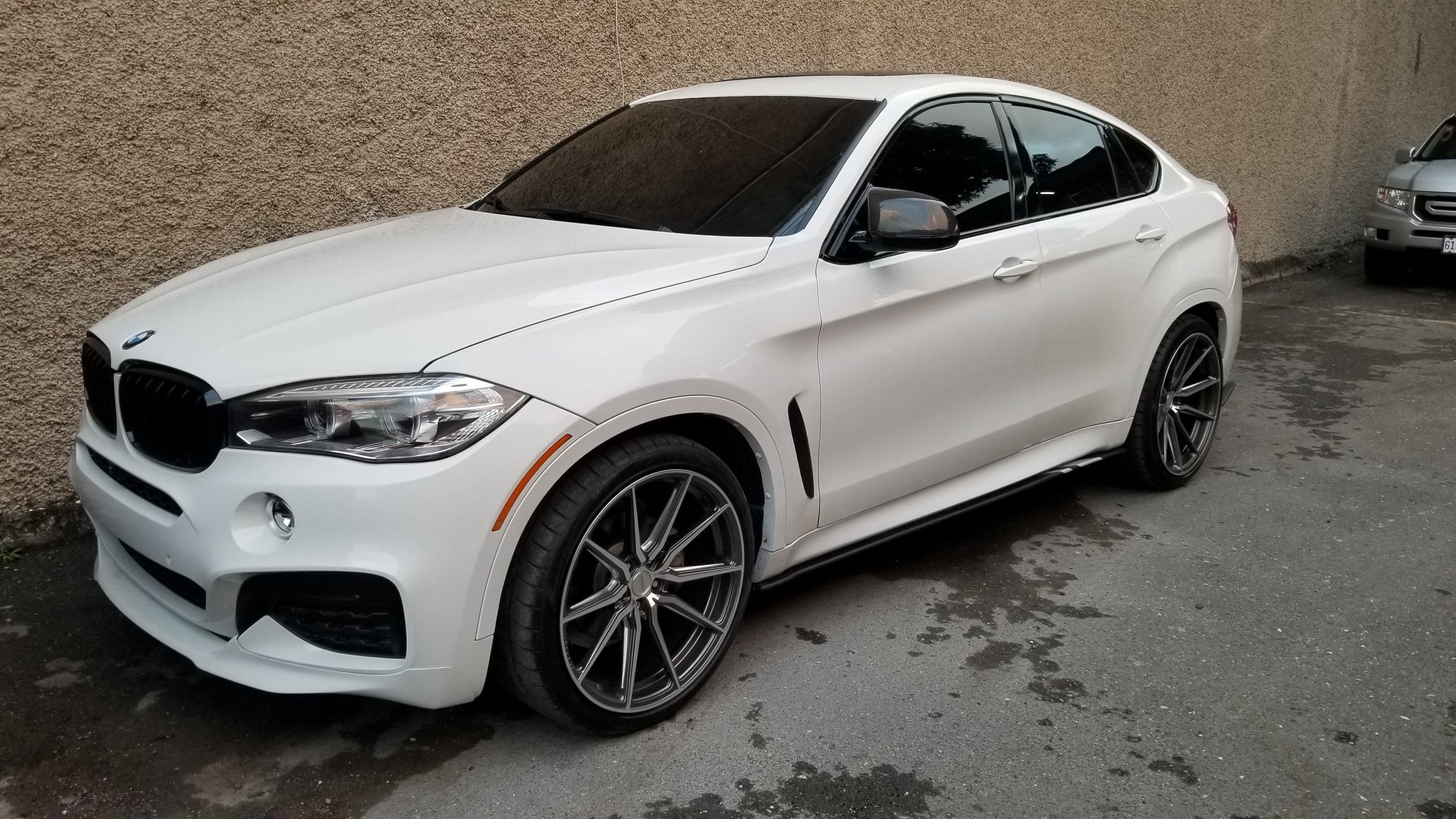 2017 BMW X6 Khaleel's Motorsports