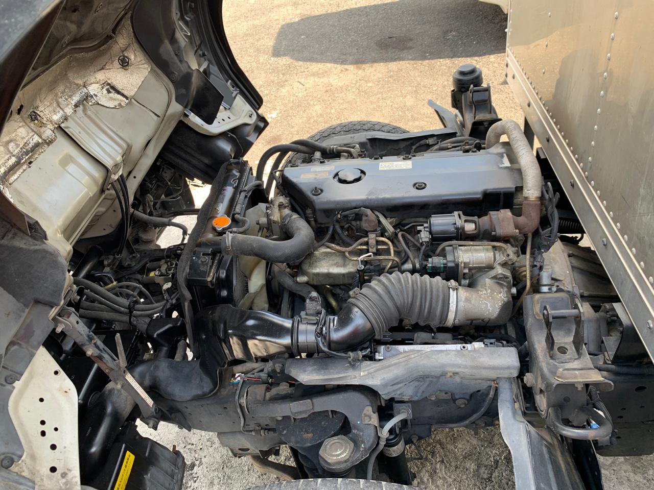 2005 Isuzu Elf Khaleel's Motorsports