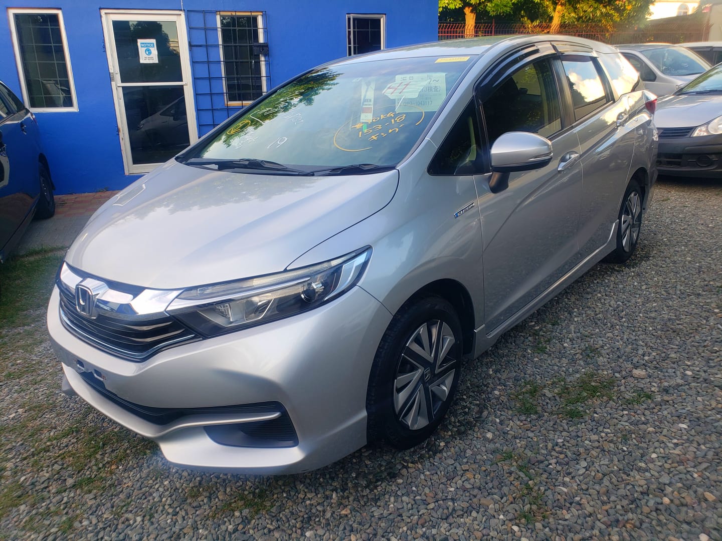 Спойлер honda fit shuttle