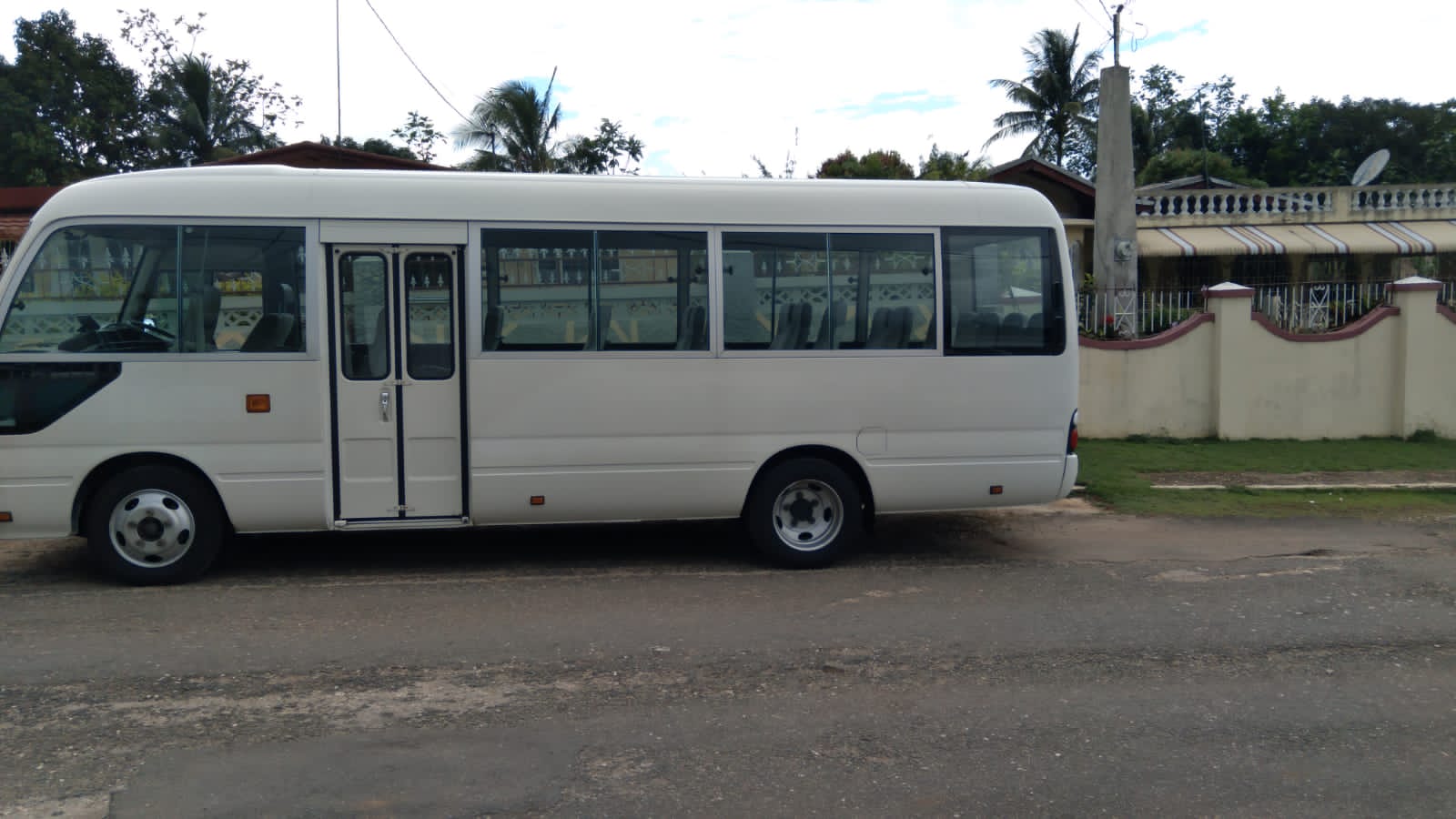 2010 Toyota Coaster (KM020901) | Khaleel's Motorsports